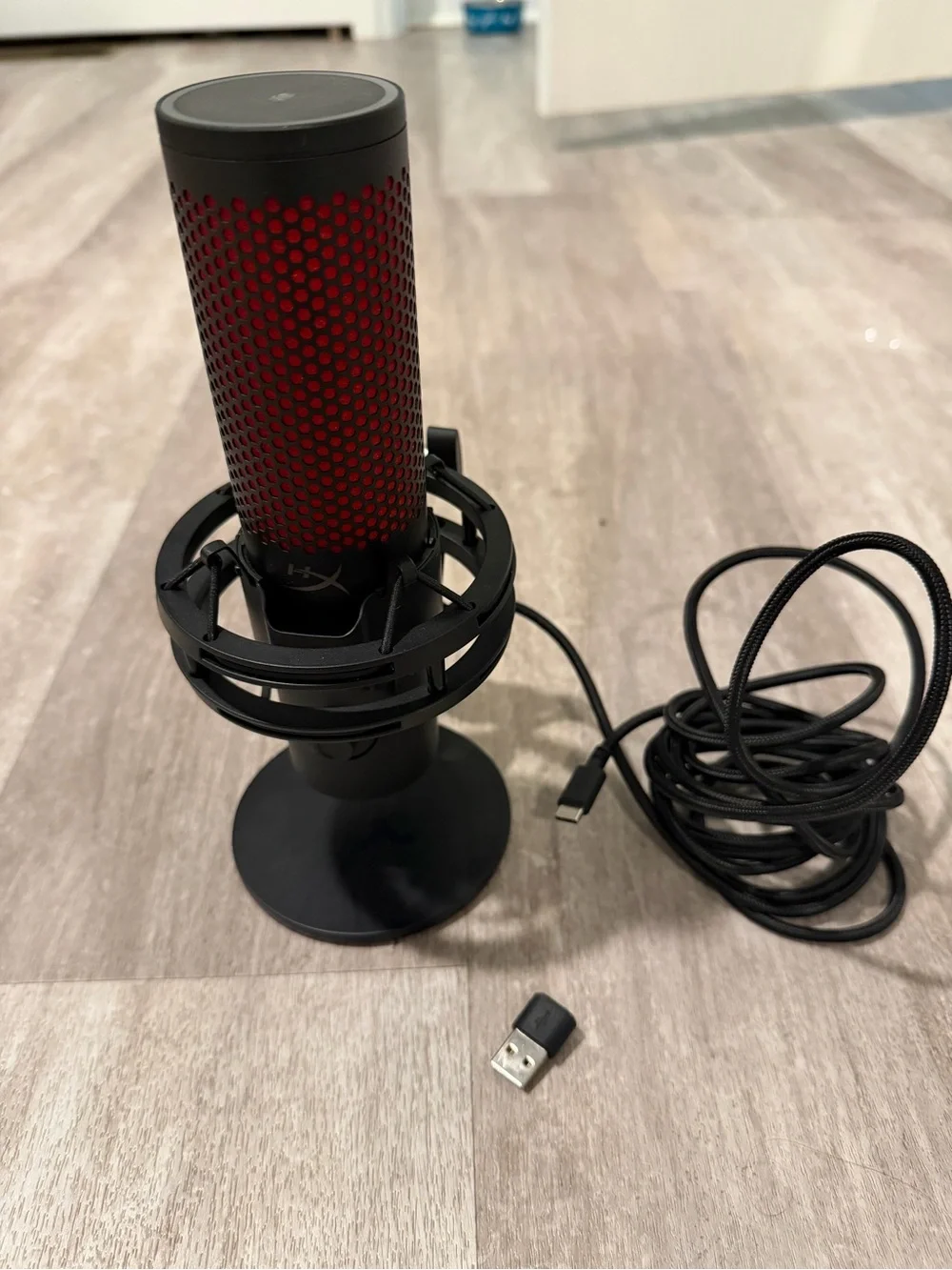 HyperX USB Condenser Microphone in Black and Red with Desktop Stand